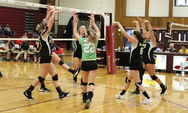 Volleyball Tops Erie In POD Play